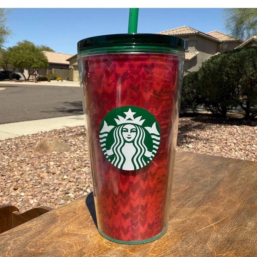 Starbucks Tumbler Red Hearts Reusable‎ Cold Cup Venti Straw Lid